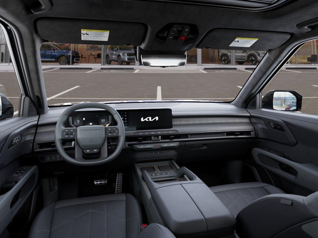 Vehicle photo 14