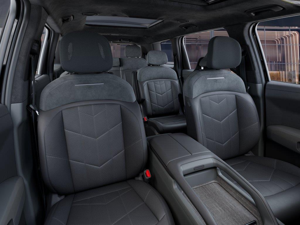 Vehicle photo 15