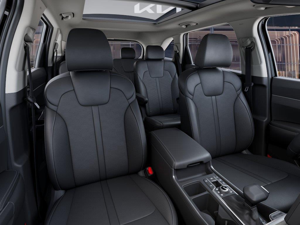 Vehicle photo 15