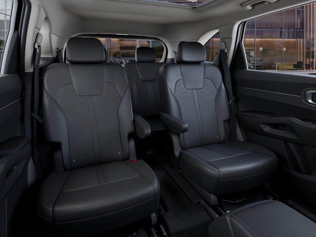 Vehicle photo 16