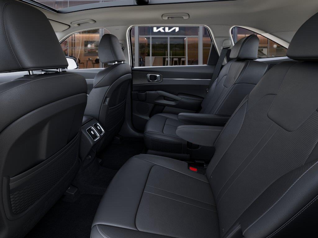 Vehicle photo 18