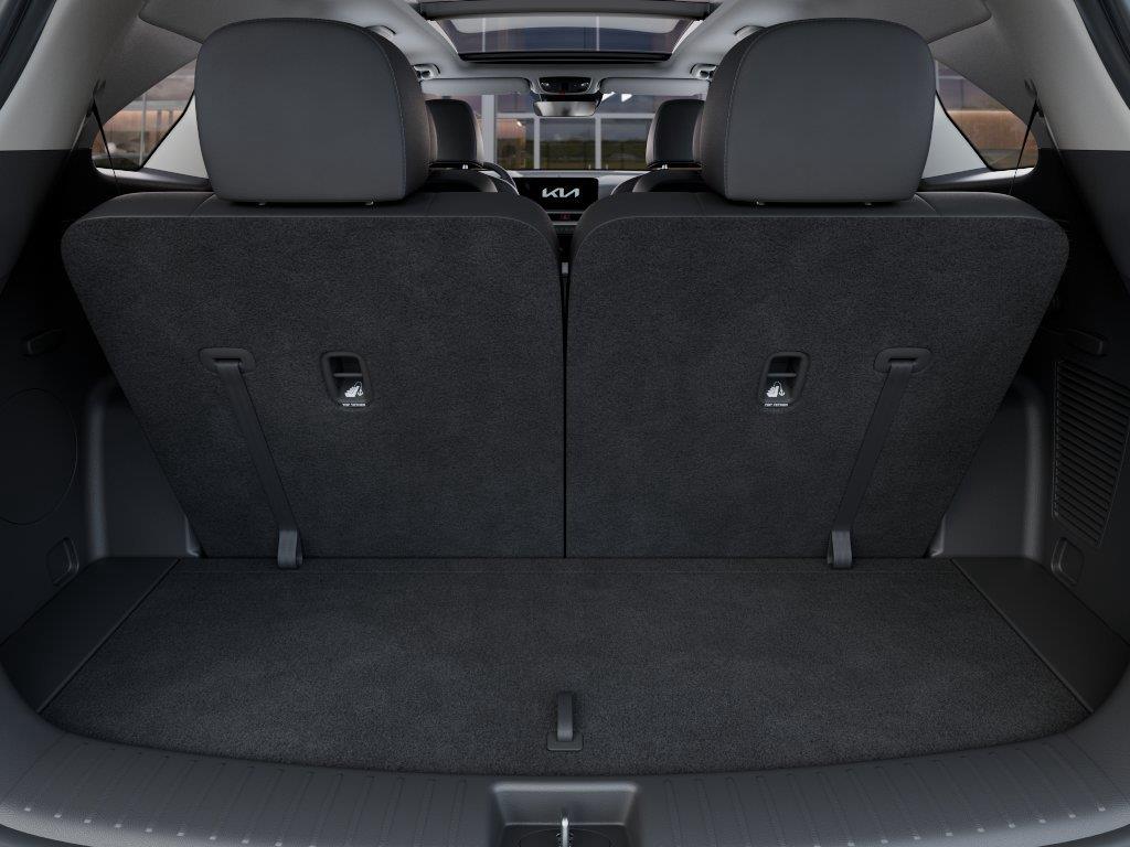 Vehicle photo 19