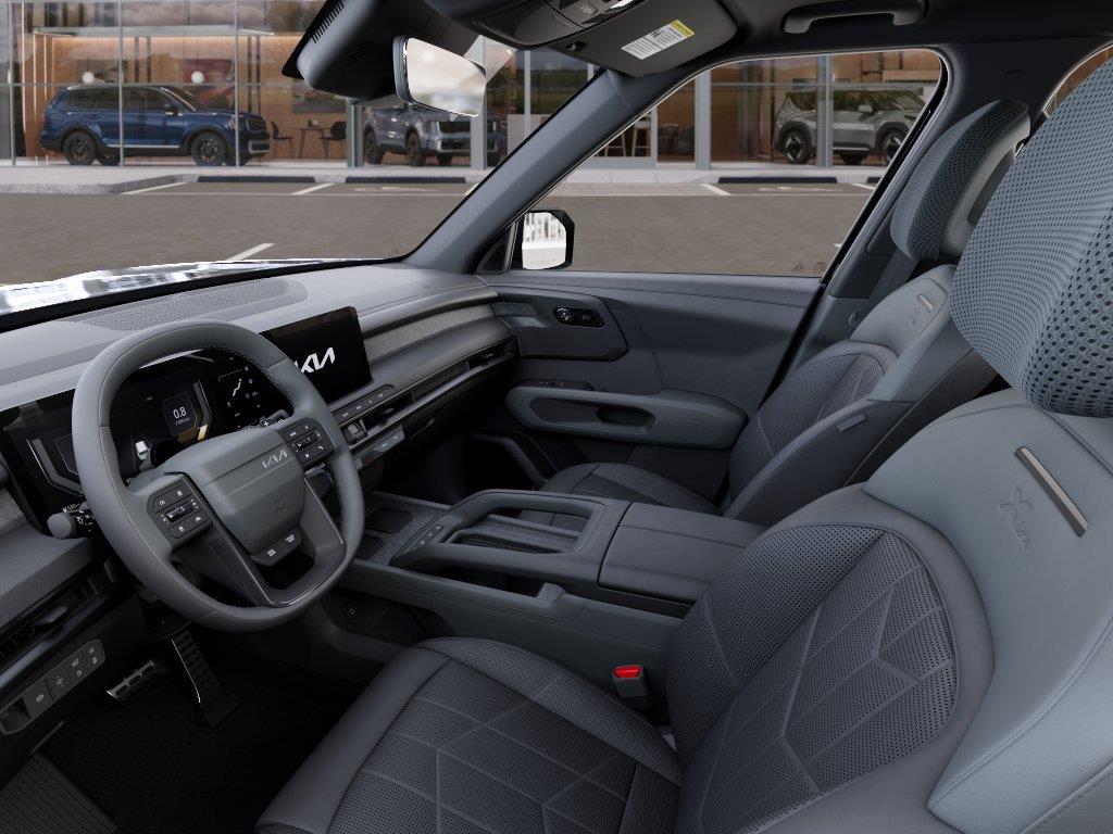 Vehicle photo 17