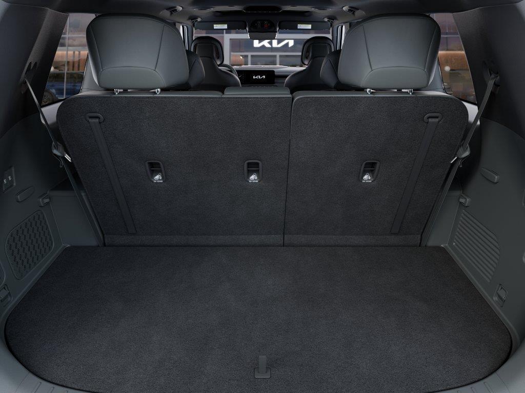 Vehicle photo 19