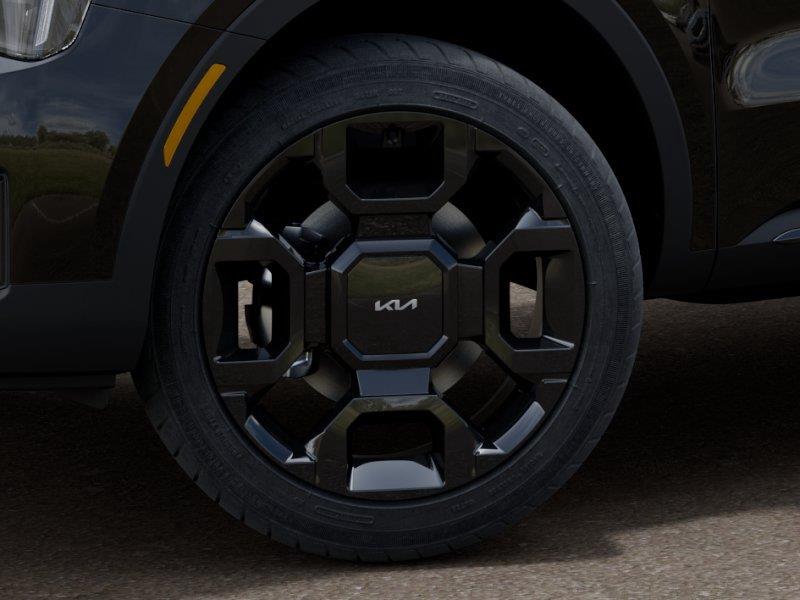 Vehicle photo 9