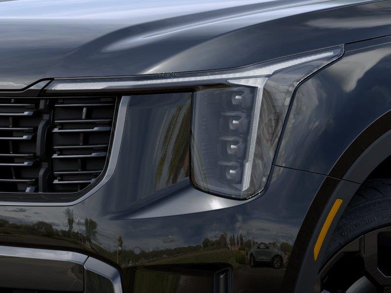 Vehicle photo 10