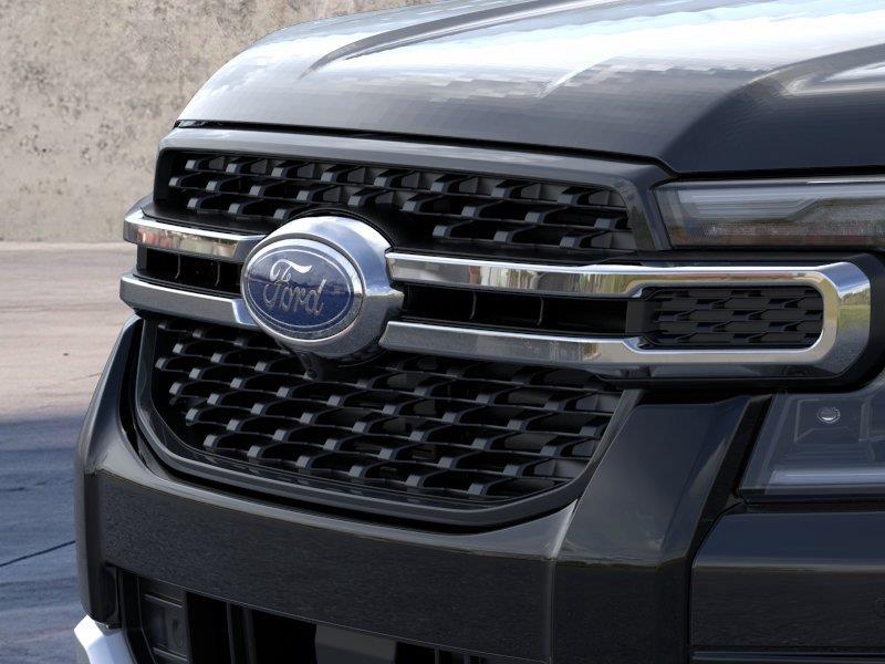 Vehicle photo 17