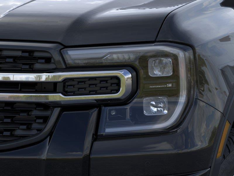 Vehicle photo 18