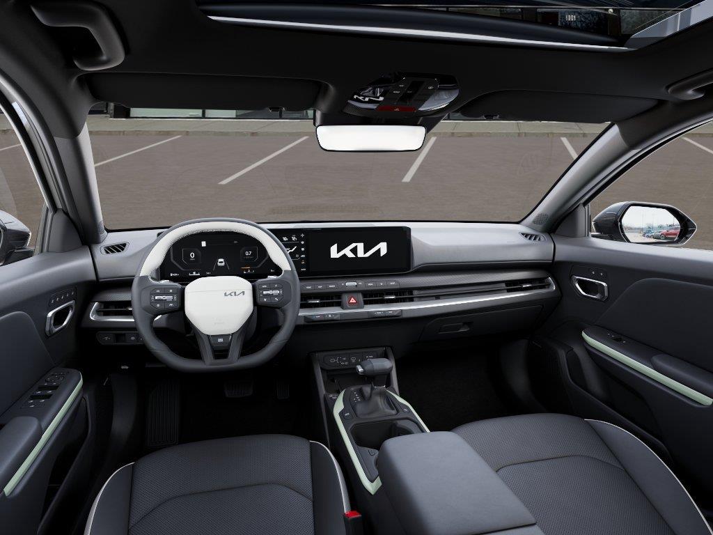 Vehicle photo 14