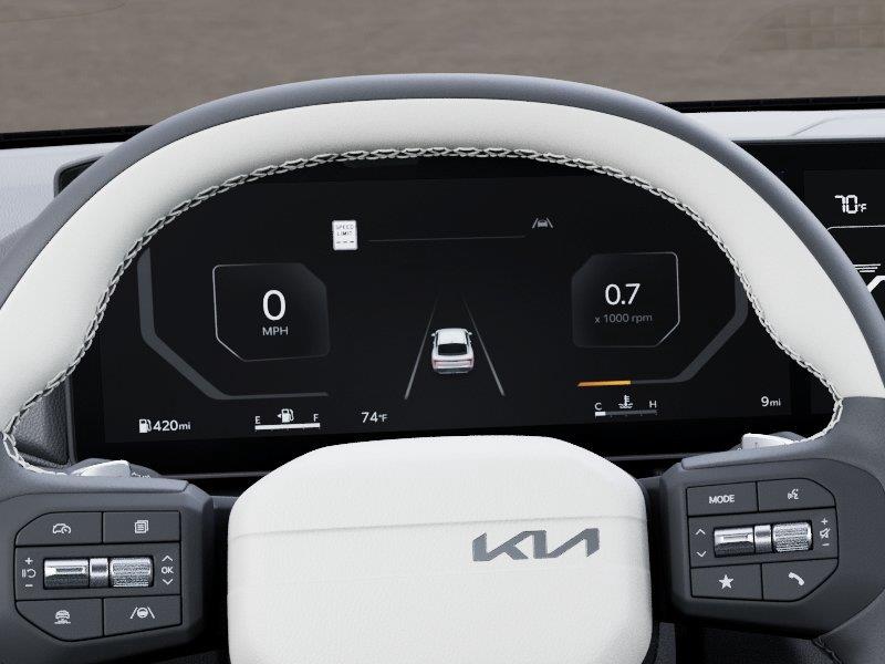 Vehicle photo 21