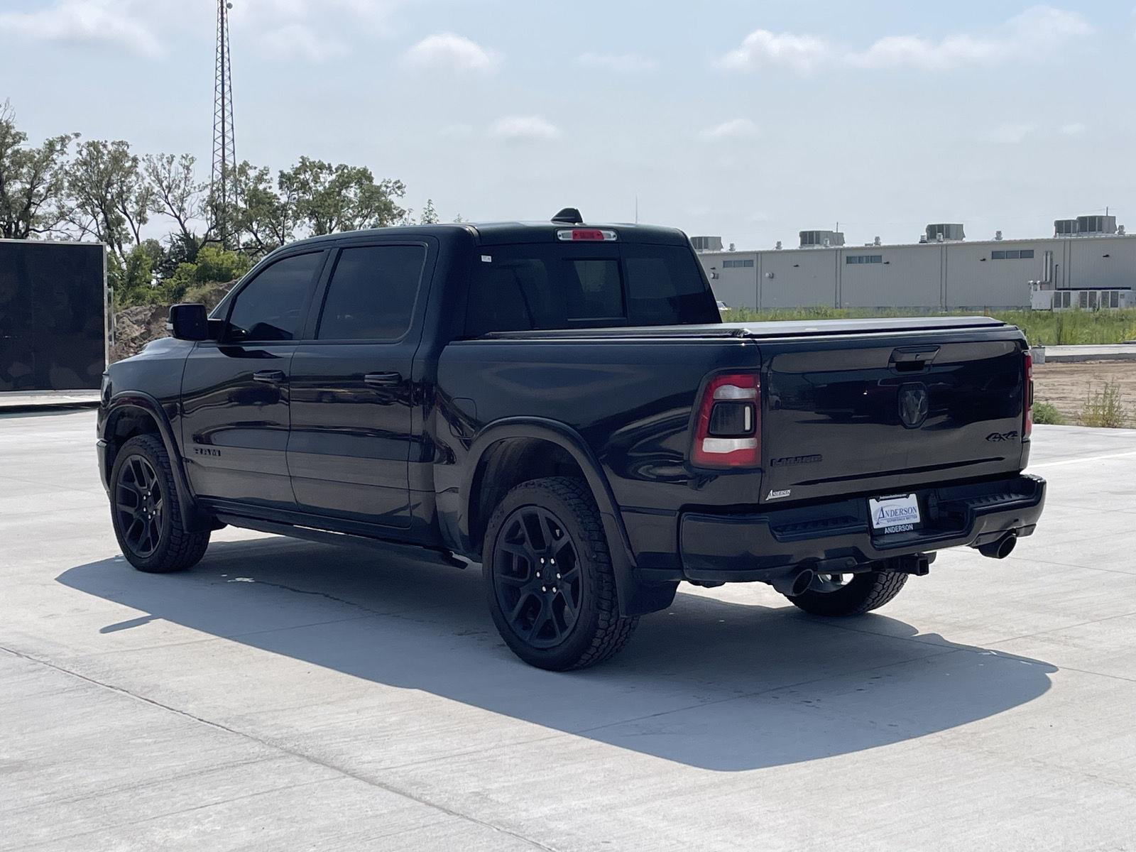 Vehicle photo 4