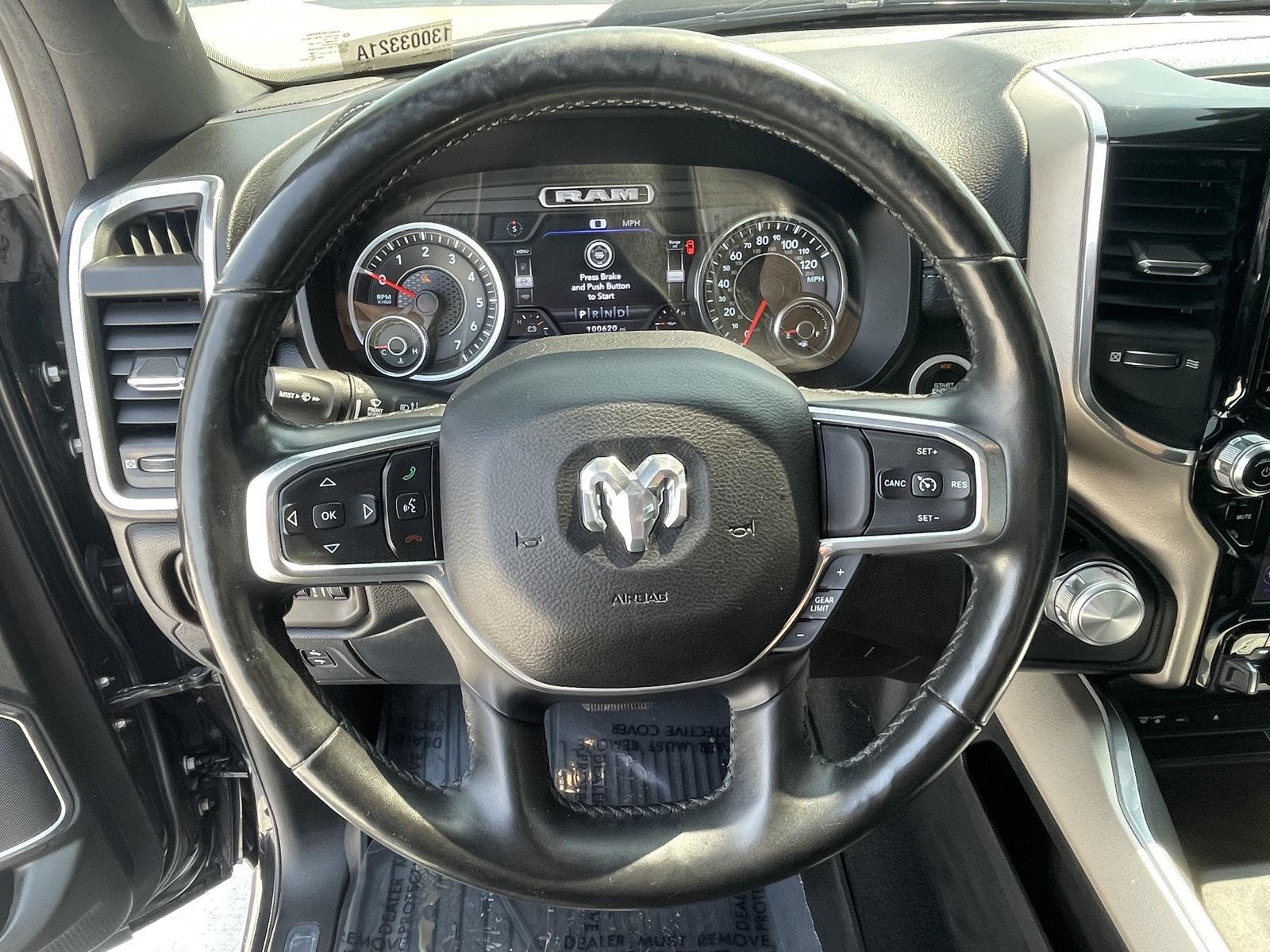 Vehicle photo 13