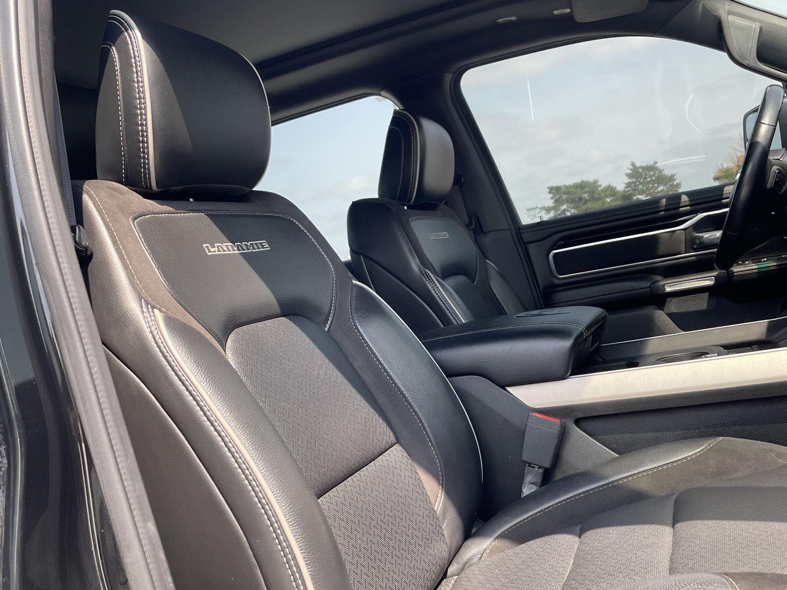 Vehicle photo 23