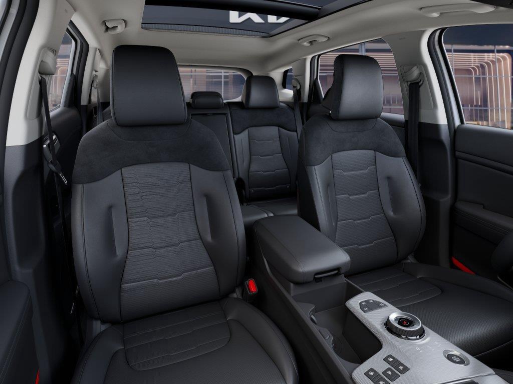 Vehicle photo 15