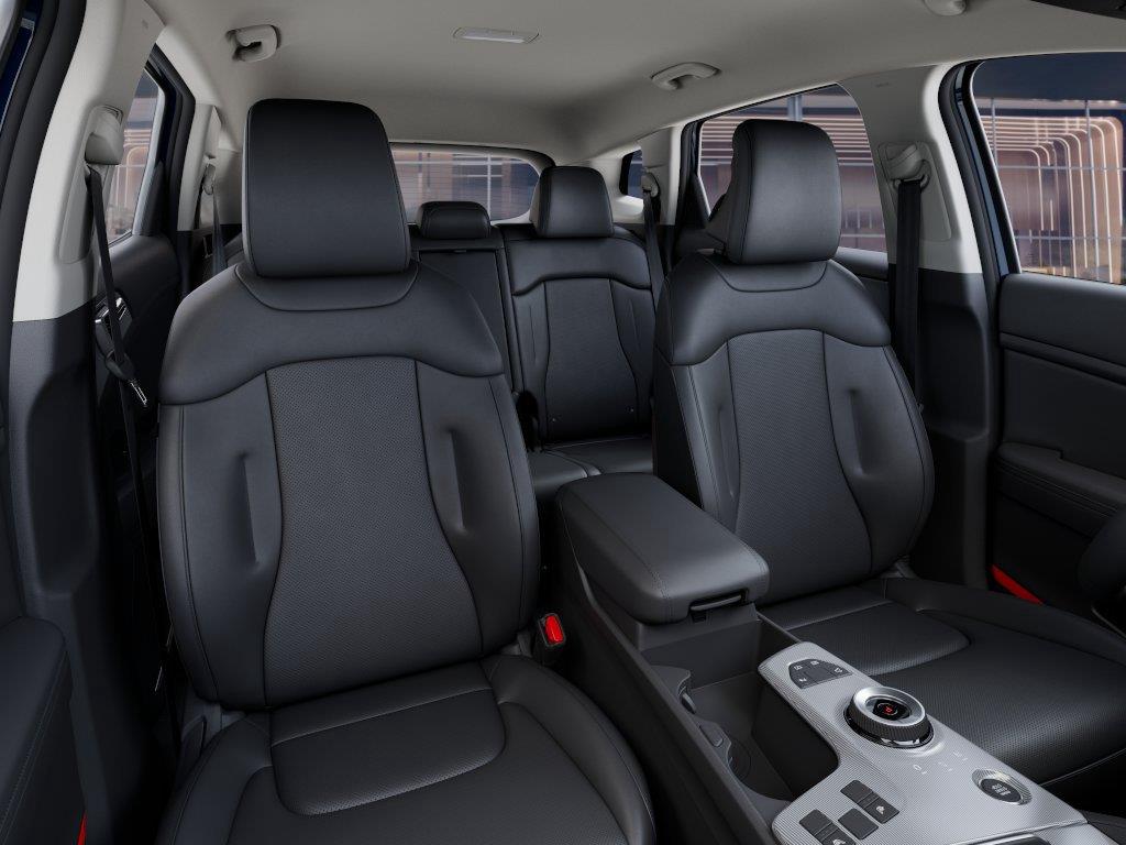 Vehicle photo 15