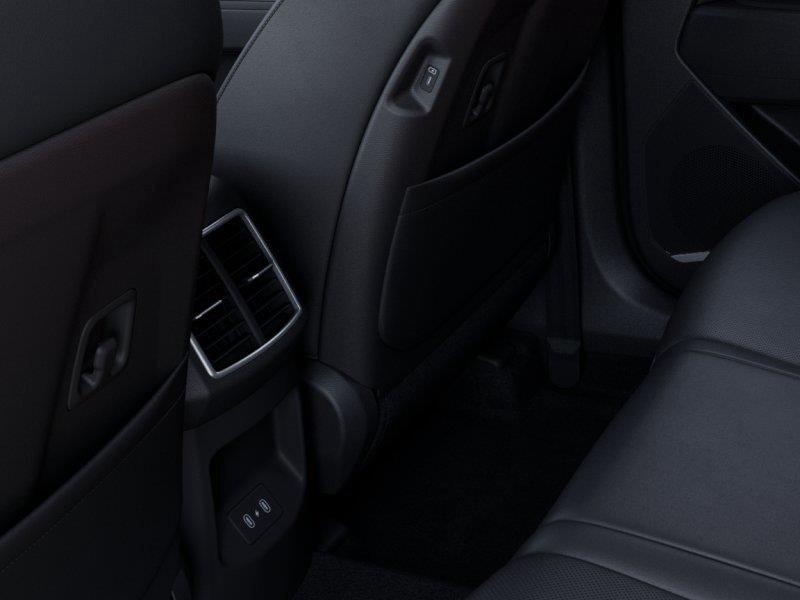 Vehicle photo 26