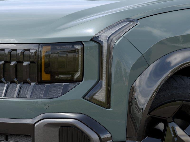 Vehicle photo 10
