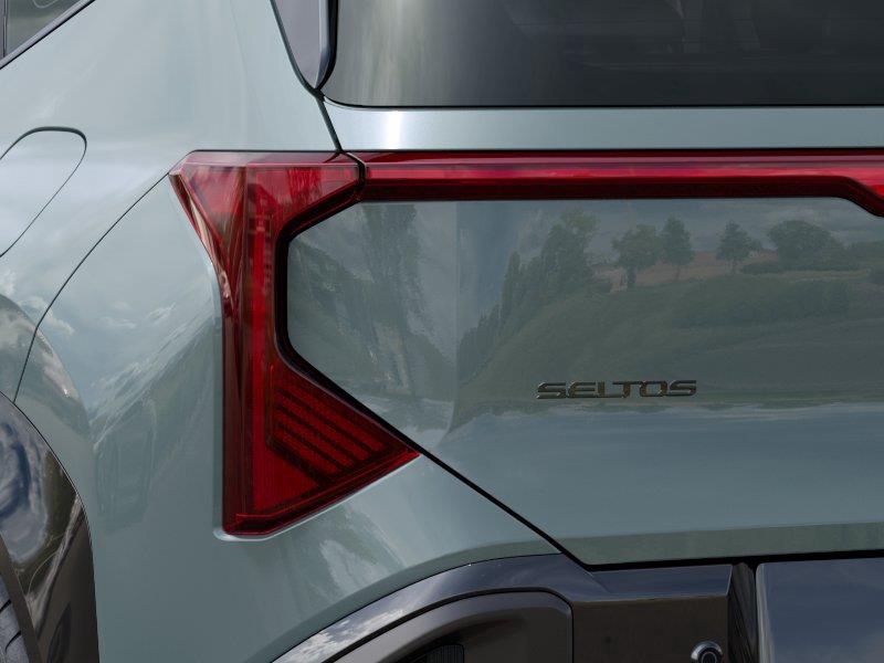 Vehicle photo 11