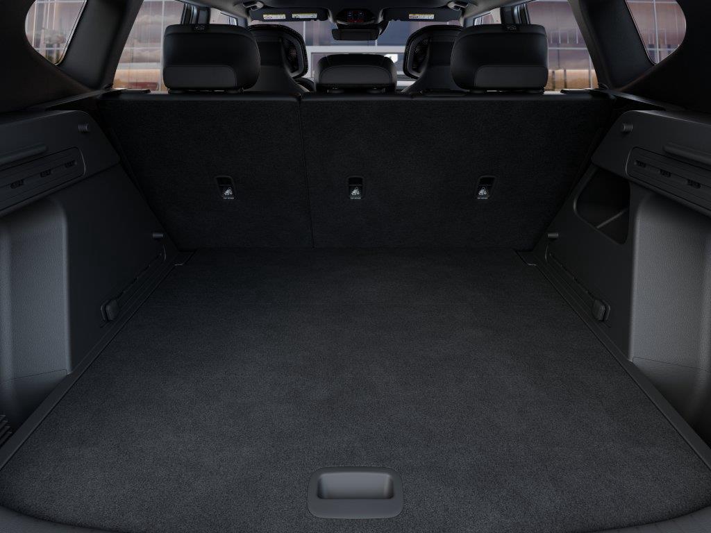 Vehicle photo 19