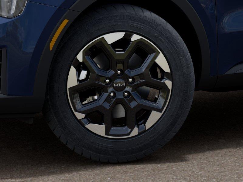 Vehicle photo 9