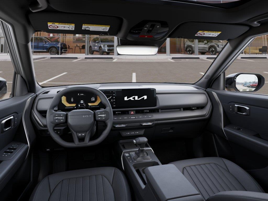 Vehicle photo 14