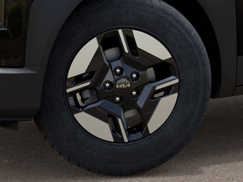 Vehicle photo 9