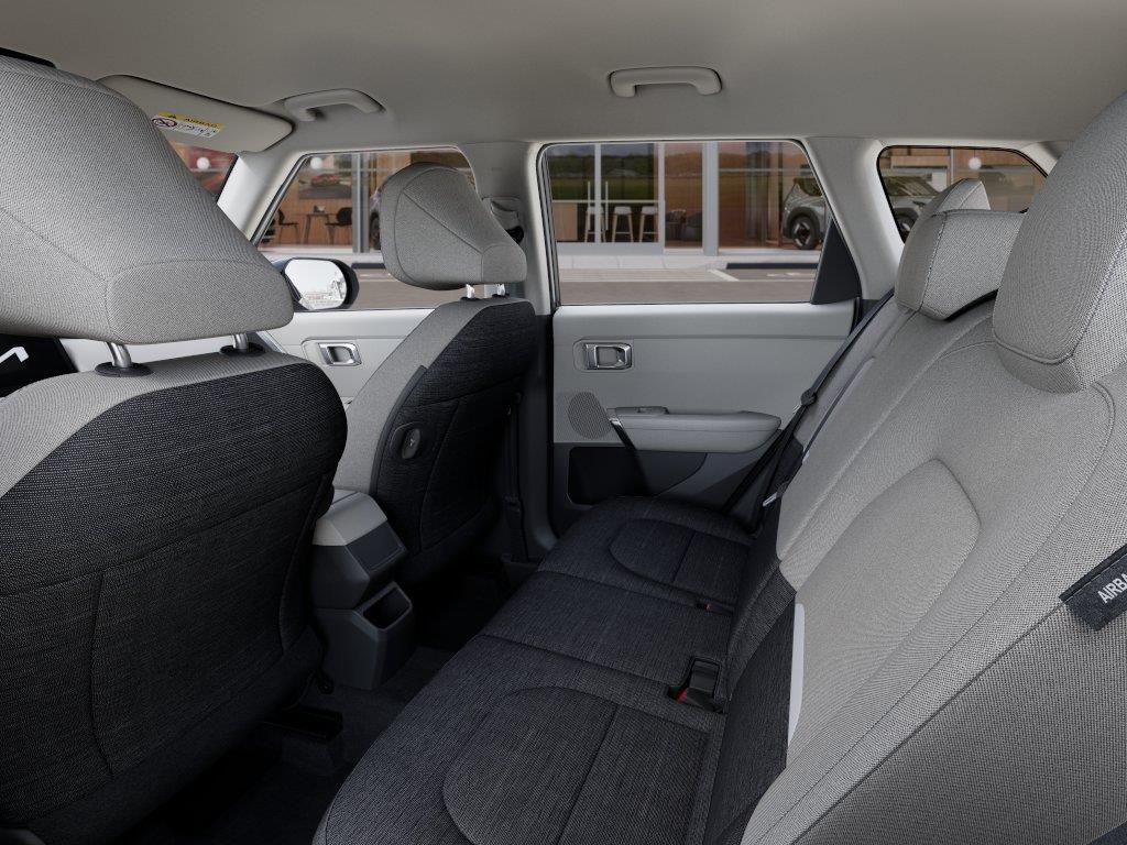 Vehicle photo 18