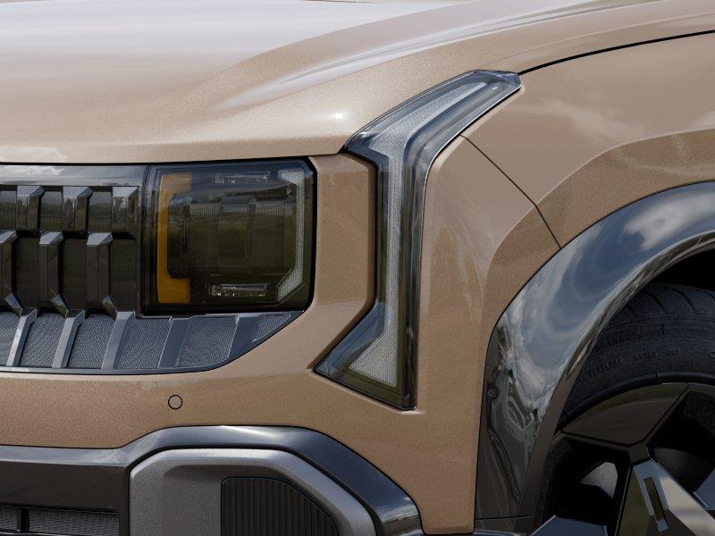 Vehicle photo 10