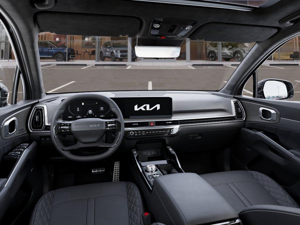 Vehicle photo 14