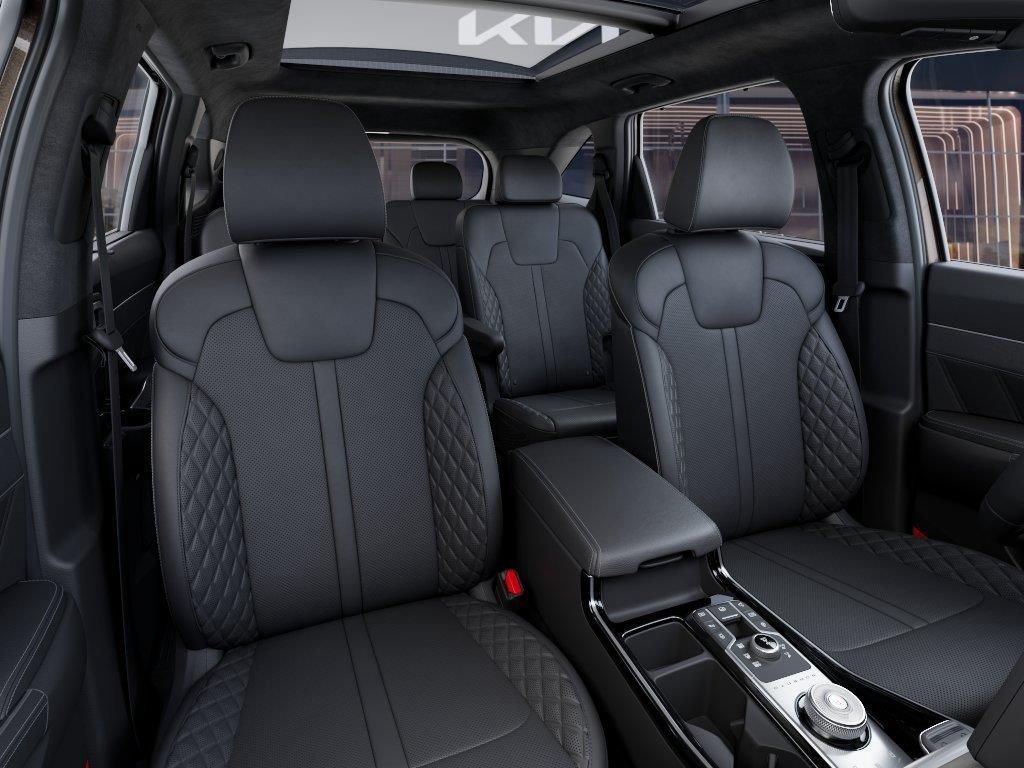 Vehicle photo 15