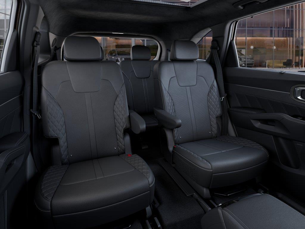 Vehicle photo 16