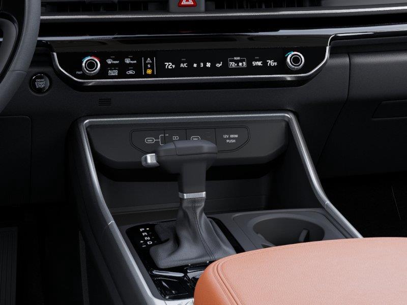 Vehicle photo 23