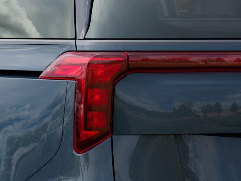 Vehicle photo 11