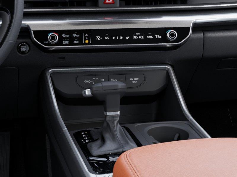 Vehicle photo 23