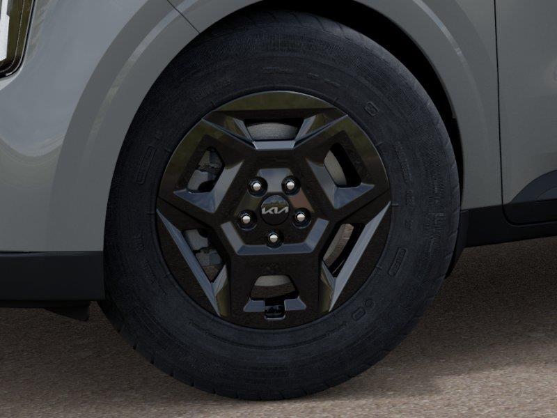 Vehicle photo 9