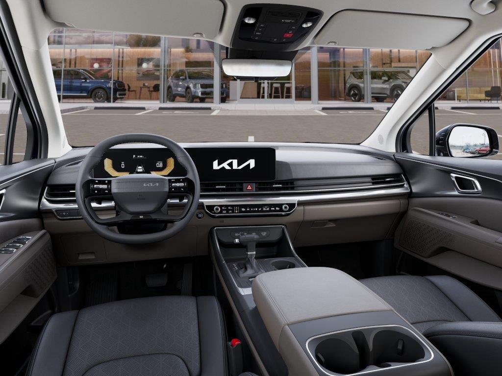 Vehicle photo 14