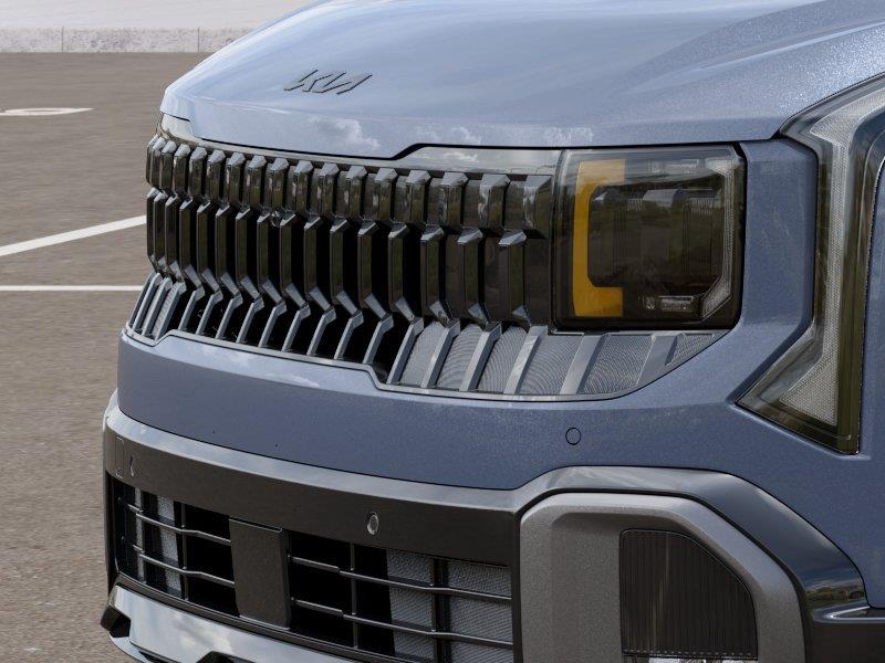 Vehicle photo 12