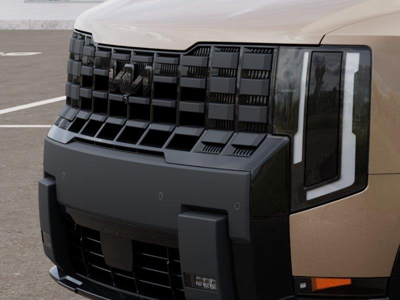 Vehicle photo 12