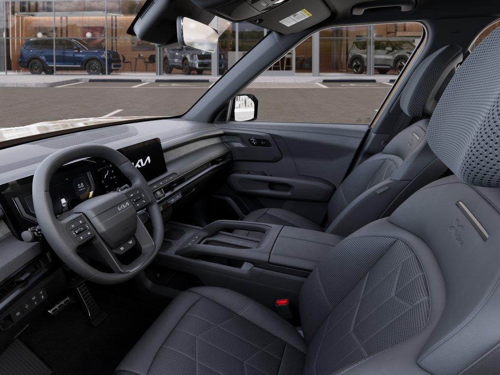 Vehicle photo 17