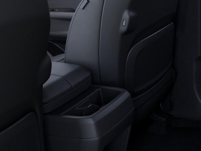 Vehicle photo 26