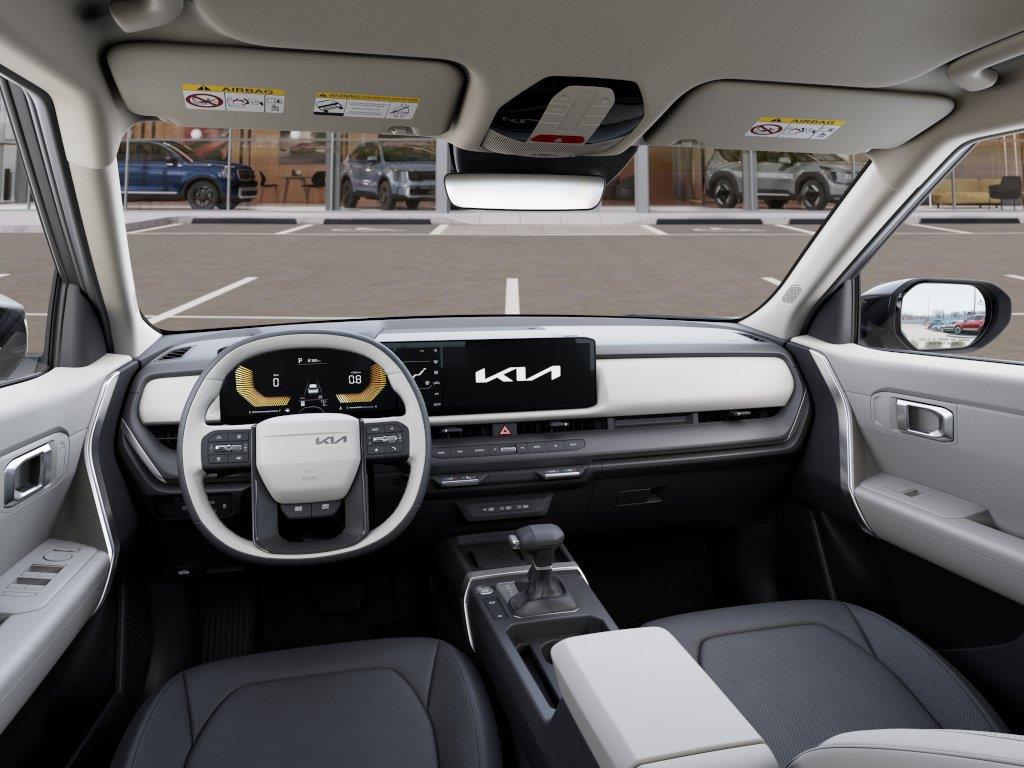 Vehicle photo 14