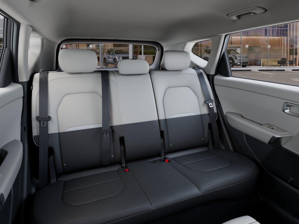 Vehicle photo 16