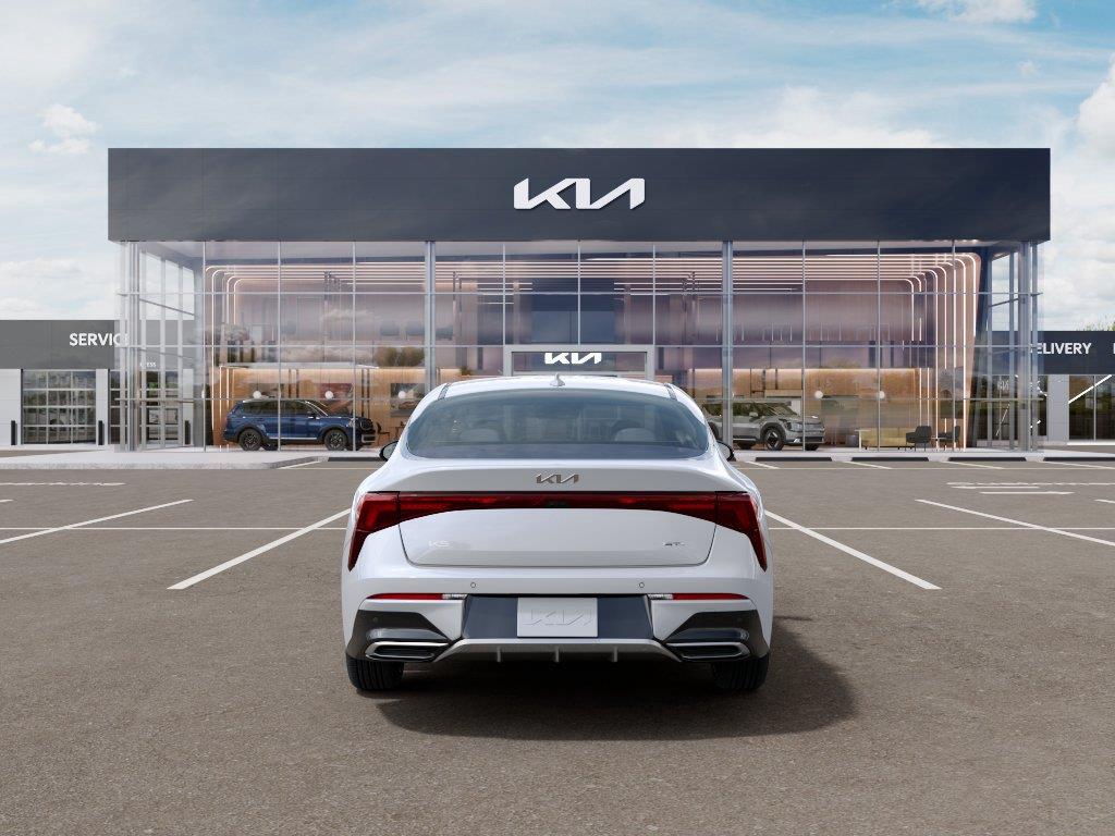 Vehicle photo 5