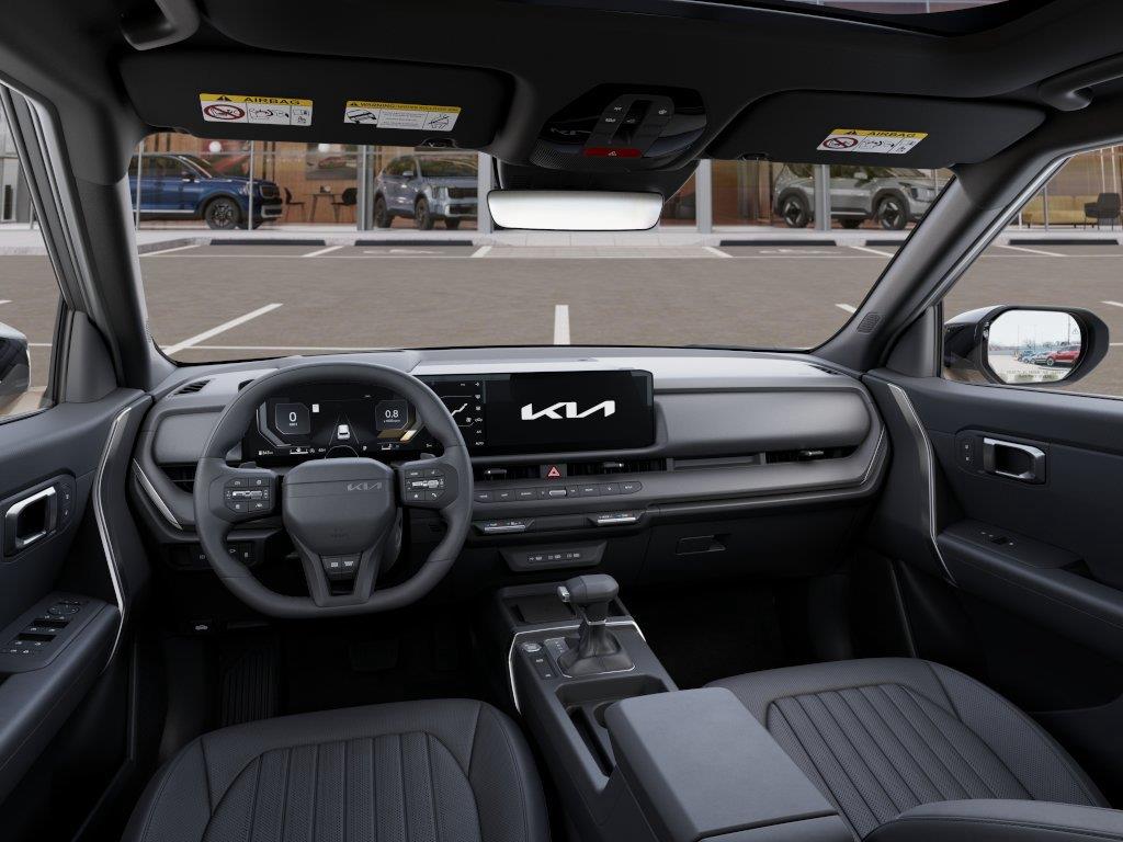 Vehicle photo 14