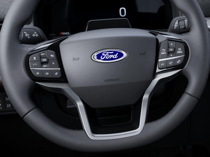 Vehicle photo 12