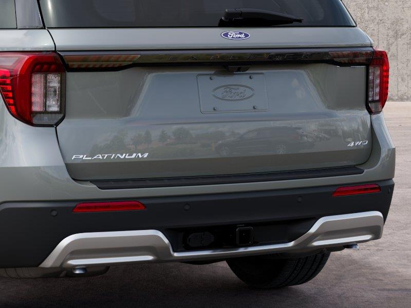 Vehicle photo 23