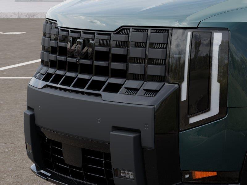Vehicle photo 12