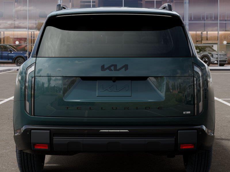 Vehicle photo 13
