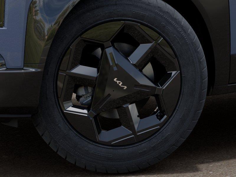 Vehicle photo 9