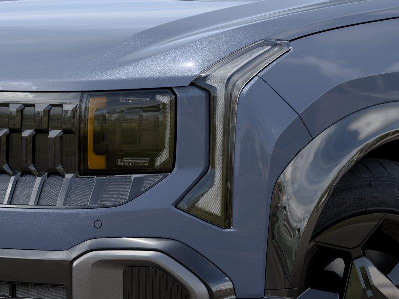 Vehicle photo 10